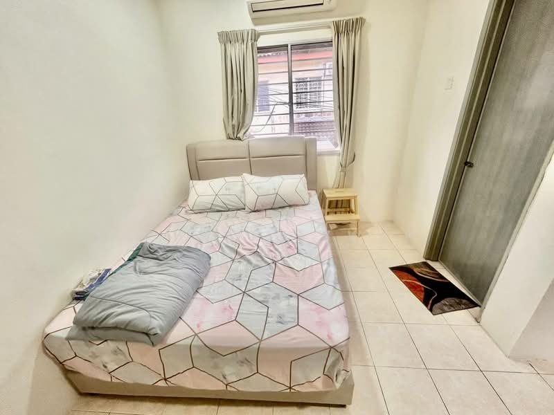 Taman Universiti untuk Untuk Dijual - RM 565,000, Feb 2026 - Bedroom - PropertyGuru.com.my