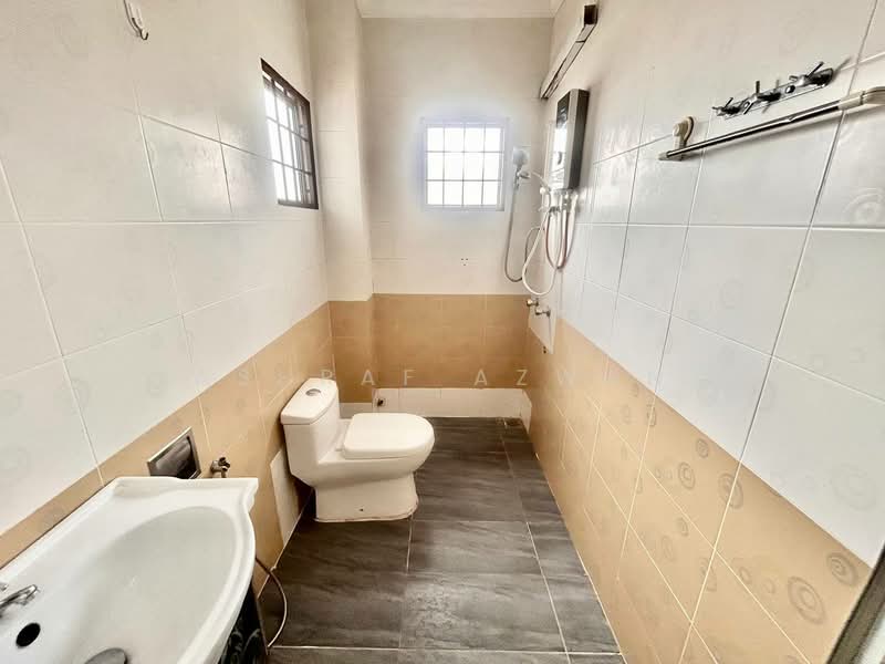 Taman Universiti untuk Untuk Dijual - RM 565,000, Feb 2026 - Bathroom - PropertyGuru.com.my