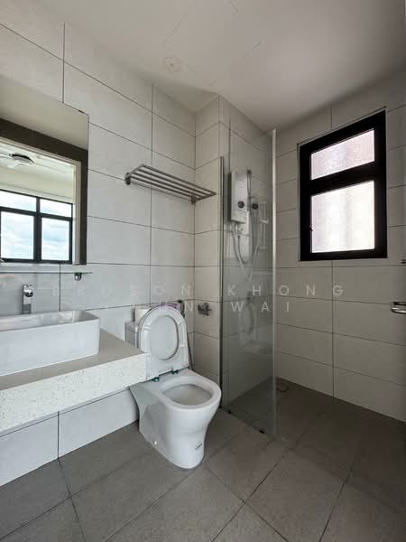 Service Residence for Sale at Conezion Residences - Broson Khong Chun Wai - Bathroom - PropertyGuru.com.my