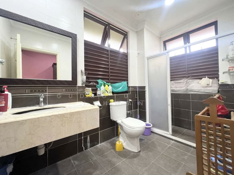 Semi-Detached House for Sale in Presint 14 (Putrajaya) - Gudrotullah Ikhwan - Bathroom - PropertyGuru.com.my