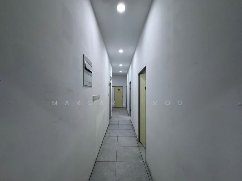 Shop for Rent in Taman Pelangi (Johor Bahru) - Margaret Moo - Corridor - PropertyGuru.com.my