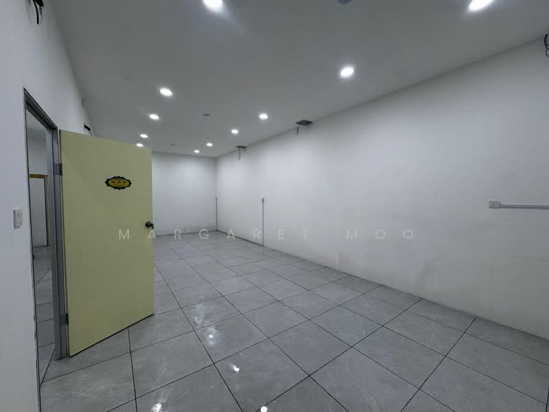 Shop for Rent in Taman Pelangi (Johor Bahru) - Margaret Moo - Interior - PropertyGuru.com.my