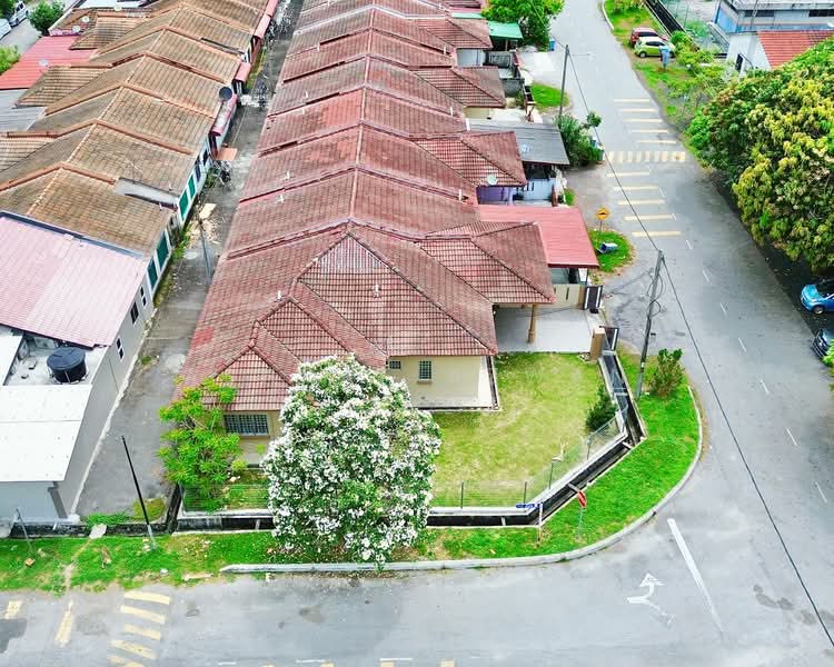 Terraced House for Sale in Banting (Selangor) - Ashraf Azwan - Exterior - PropertyGuru.com.my