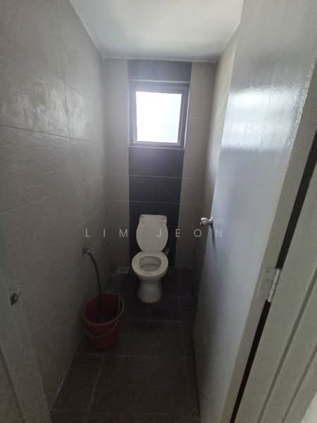 Shop / Office for Rent in Shah Alam (Selangor) - Lim Jeon - Bathroom - PropertyGuru.com.my