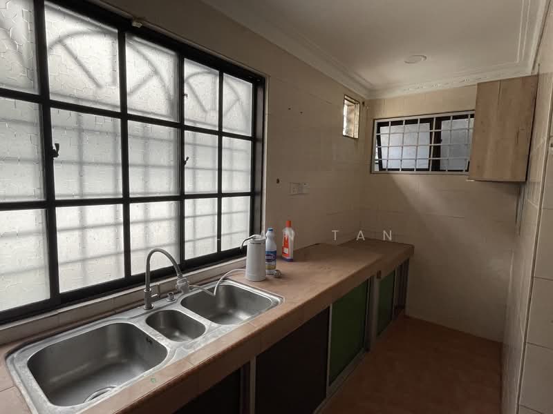 2-storey Terraced House for Rent in Taman Melaka Jaya (Batu Berendam) - Gillian Tan - Kitchen - PropertyGuru.com.my