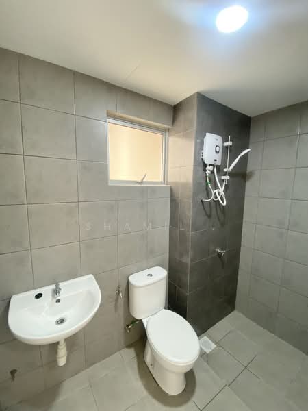 Residensi Sateria untuk Untuk Disewa - RM 1,300 /bulan, Feb 2026 - Bathroom - PropertyGuru.com.my