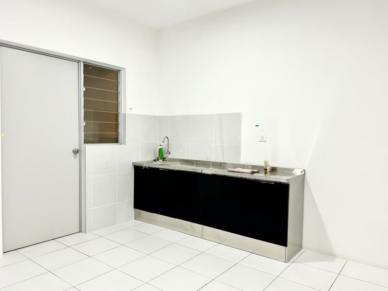 Condominium for Rent at Residensi Sateria - EMA ALLANG - Kitchen - PropertyGuru.com.my