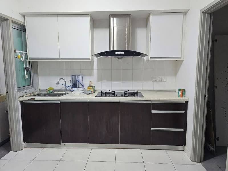 The Golden Triangle Condominium untuk Untuk Disewa - RM 2,000 /bulan, Feb 2026 - Kitchen - PropertyGuru.com.my