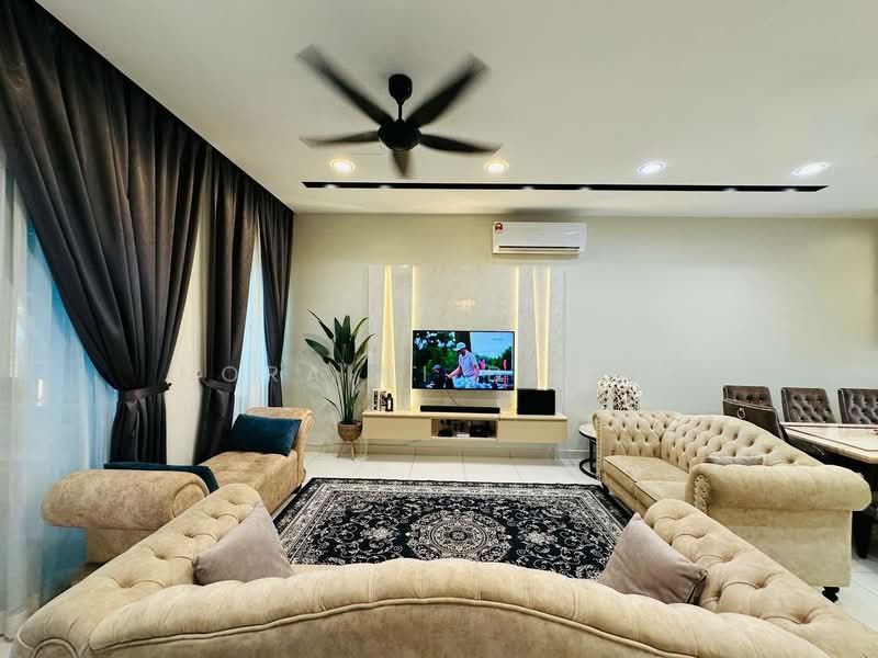 3-storey Terraced House for Sale in Bandar Rinching (Semenyih) - Noraini Dahan - Living Room - PropertyGuru.com.my