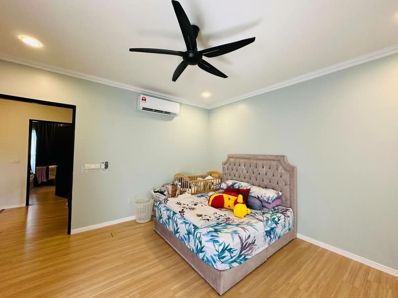 3-storey Terraced House for Sale in Bandar Rinching (Semenyih) - Noraini Dahan - Bedroom - PropertyGuru.com.my