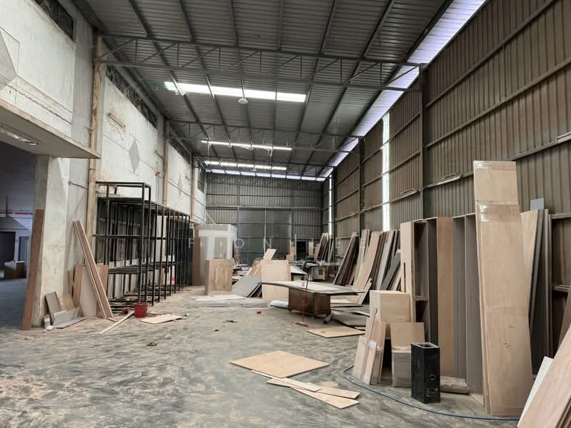 Semi-D Factory for Rent in Taman Perindustrian Cemerlang (Ulu Tiram) - Fion Lee - Interior - PropertyGuru.com.my