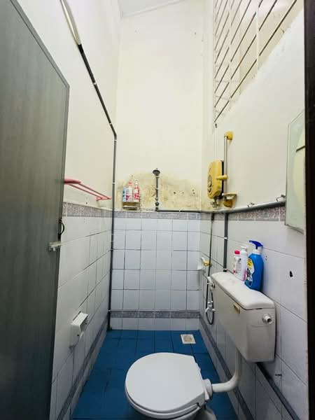 1-storey Terraced House for Sale in Semenyih (Selangor) - Noraini Dahan - Bathroom - PropertyGuru.com.my