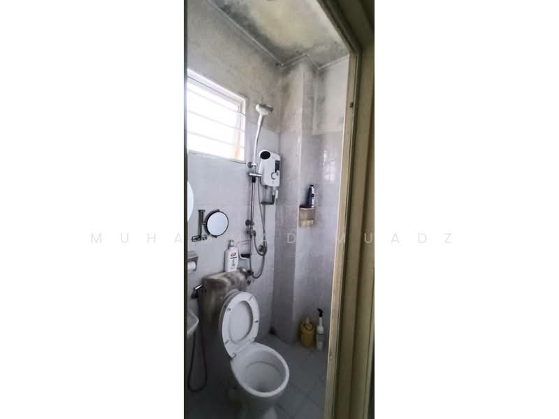 2-storey Terraced House for Sale in Seri Kembangan (Selangor) - Muhammad Muadz - Bathroom - PropertyGuru.com.my