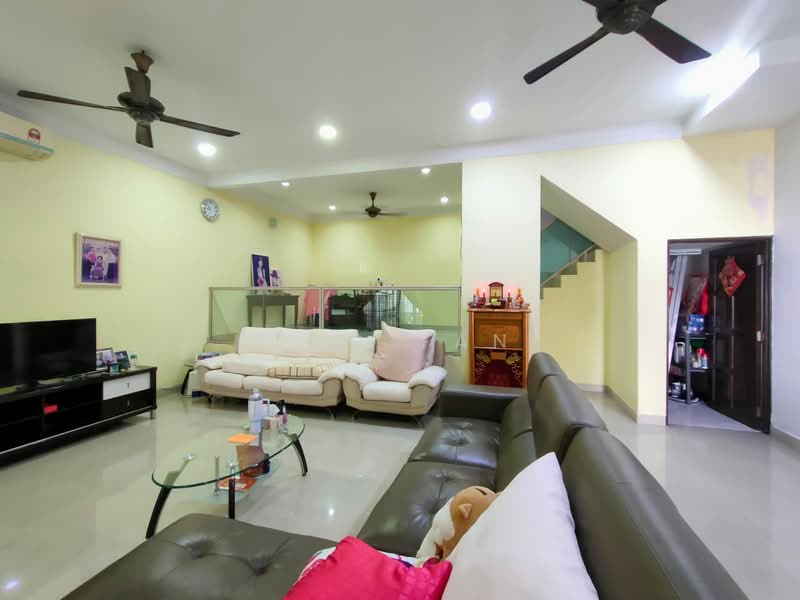 2-storey Terraced House for Sale in SS2 (Petaling Jaya) - Ong Yan - Living Room - PropertyGuru.com.my