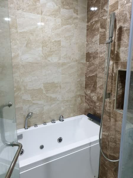 Service Residence for Rent at Paragon Suites @ CIQ - Alexy Lim - Bathroom - PropertyGuru.com.my