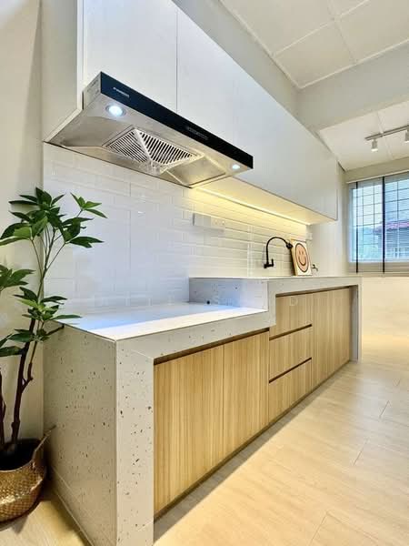 Taman Bukit Teratai untuk Untuk Dijual - RM 420,000, Feb 2026 - Kitchen - PropertyGuru.com.my