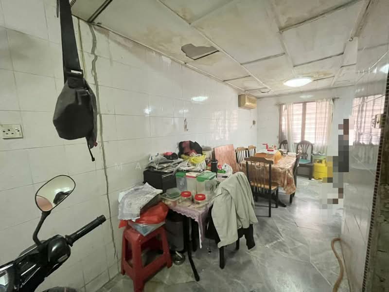 Terraced House for Sale in Batu Arang (Selangor) - May Liong - Dining Room - PropertyGuru.com.my