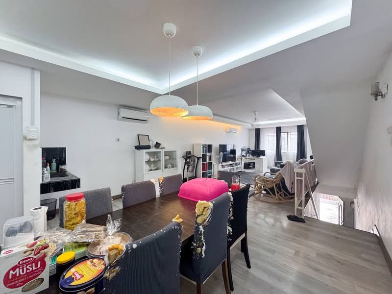 2.5-storey Terraced House for Sale in Taman Bukit Permata (Selayang) - Mohamad Hanafi - Dining Room - PropertyGuru.com.my