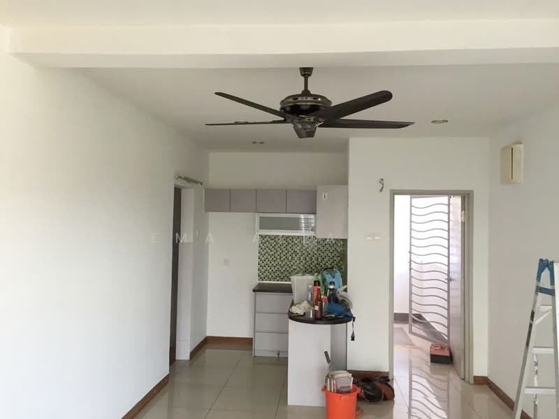 Condominium for Sale at Seri Puteri - EMA ALLANG - Kitchen - PropertyGuru.com.my