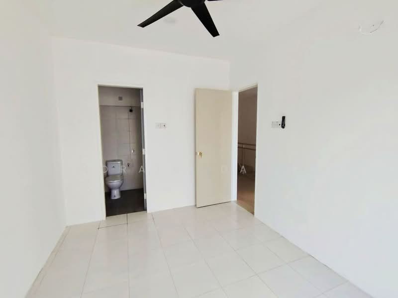 Taman Mawar Sg Lang Banting untuk Untuk Dijual - RM 485,000, Mac 2026 - Bathroom - PropertyGuru.com.my