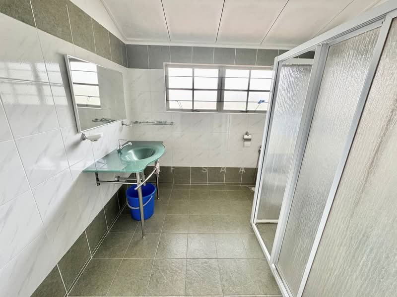 2-storey Terraced House for Sale in Ampang Jaya (Ampang) - Alif Saad - Bathroom - PropertyGuru.com.my