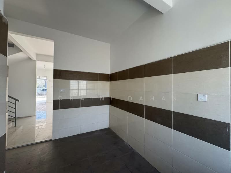 Taman Langat Utama untuk Untuk Dijual - RM 498,888, Mac 2026 - Kitchen - PropertyGuru.com.my