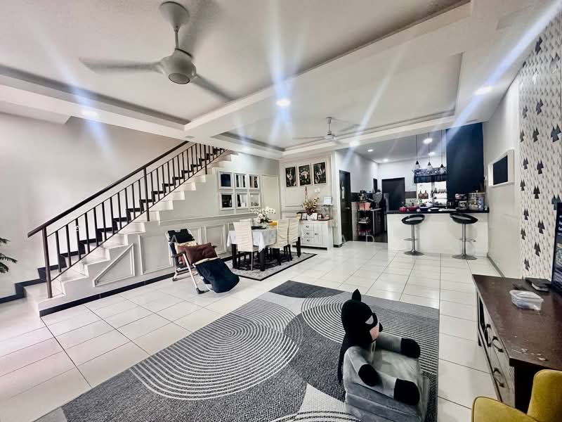Taman Indah KLIA untuk Untuk Dijual - RM 480,000, Mac 2026 - Living Room - PropertyGuru.com.my