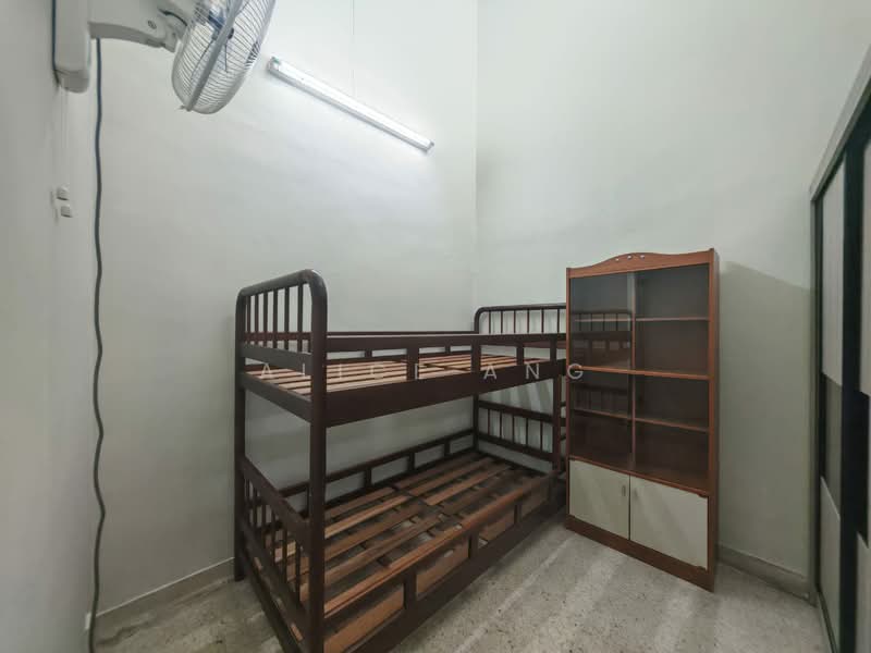 Taman Kempas Tamans Kempass untuk Untuk Disewa - RM 1,400 /bulan, Mac 2026 - Bedroom - PropertyGuru.com.my