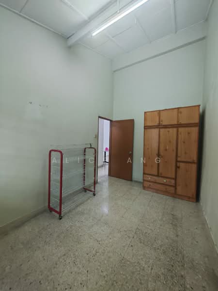 Taman Kempas Tamans Kempass untuk Untuk Disewa - RM 1,400 /bulan, Mac 2026 - Interior - PropertyGuru.com.my