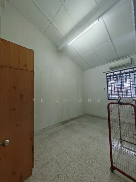 Taman Kempas Tamans Kempass untuk Untuk Disewa - RM 1,400 /bulan, Mac 2026 - Interior - PropertyGuru.com.my