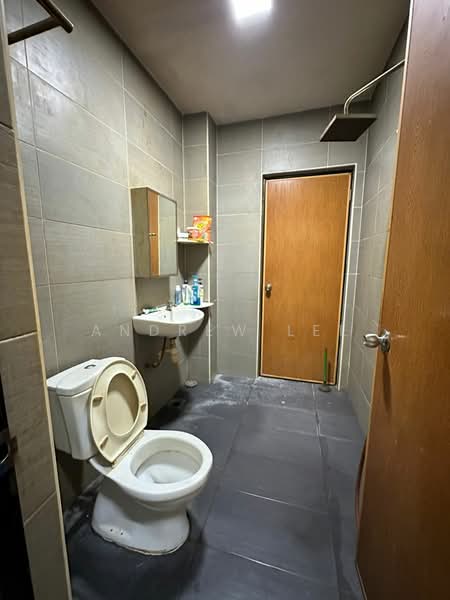 2-storey Terraced House for Sale in Taman Sutera Utama (Skudai) - Andrew Lee - Bathroom - PropertyGuru.com.my