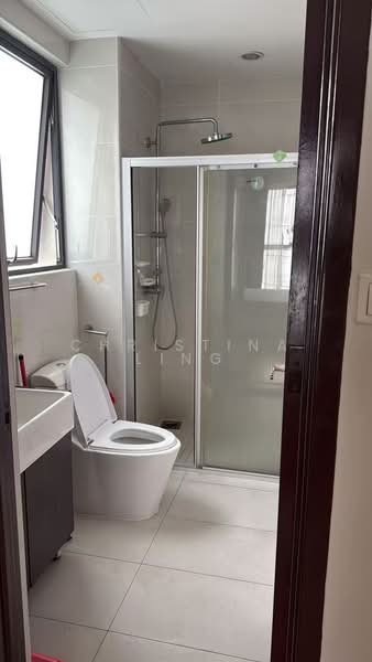Royal Strand @ Country Garden Danga Bay untuk Untuk Disewa - RM 2,800 /bulan, Mac 2026 - Bathroom - PropertyGuru.com.my