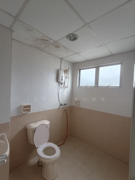 Selesa Hillhomes Resort untuk Untuk Disewa - RM 1,200 /bulan, Mac 2026 - Bathroom - PropertyGuru.com.my