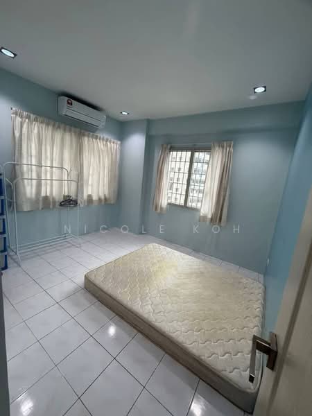 Apartment for Sale at Gambier Heights - Nicole Koh - Bedroom - PropertyGuru.com.my