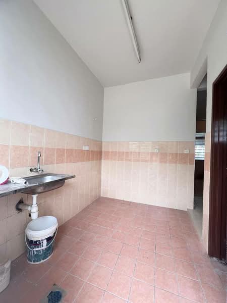 2-storey Terraced House for Sale in Beranang (Selangor) - Mohd Faizal - Kitchen - PropertyGuru.com.my