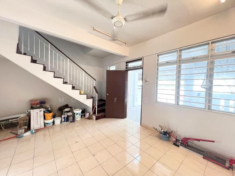 2-storey Terraced House for Sale in Beranang (Selangor) - Mohd Faizal - Living Room - PropertyGuru.com.my