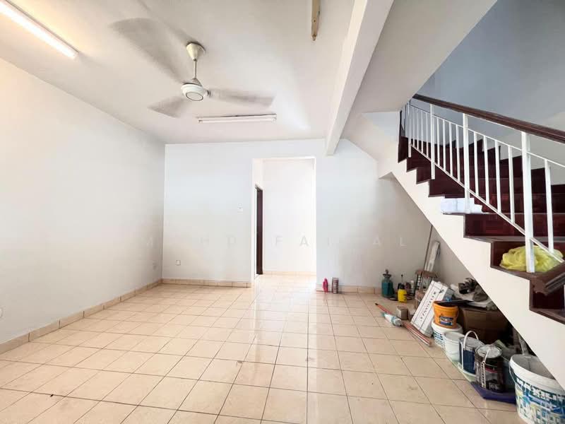 2-storey Terraced House for Sale in Beranang (Selangor) - Mohd Faizal - Living Room - PropertyGuru.com.my