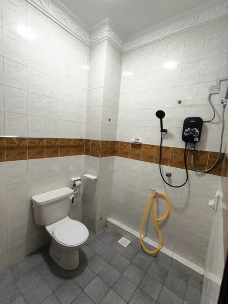 2-storey Terraced House for Rent in Permas Jaya (Johor Bahru) - Mavis Hew - Bathroom - PropertyGuru.com.my