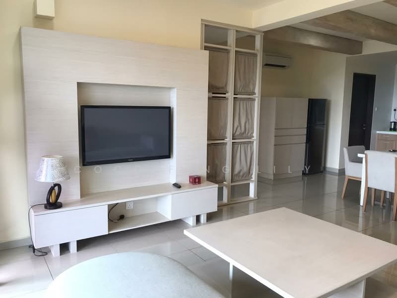 Austin Suites (Permata Austin) untuk Untuk Dijual - RM 400,000, Feb 2026 - Living Room - PropertyGuru.com.my