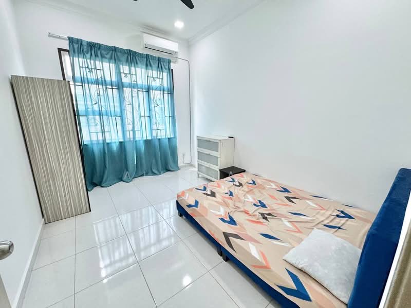 Taman Senawang Perdana untuk Untuk Dijual - RM 700,000, Mac 2026 - Bedroom - PropertyGuru.com.my