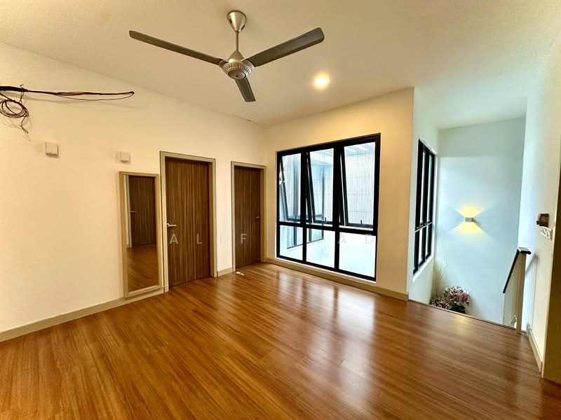 For Sale - City of Elmina : Elmina Valley Phase 3