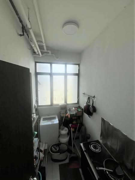 Service Residence for Sale at Seasons Garden Residences - Rony Yeo - Kitchen - PropertyGuru.com.my