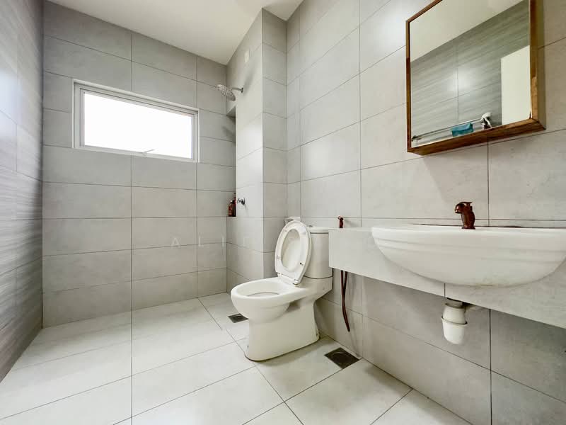2-storey Terraced House for Sale in Bandar Gamuda Gardens (Rawang) - Alif Saad - Bathroom - PropertyGuru.com.my