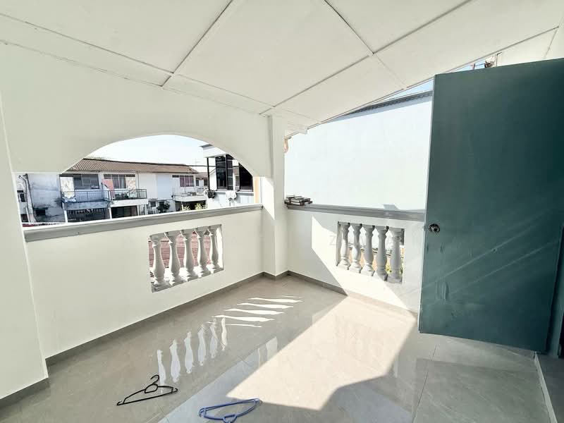 Taman Tuanku Ampuan Najihah untuk Untuk Dijual - RM 330,000, Mac 2026 - Balcony - PropertyGuru.com.my