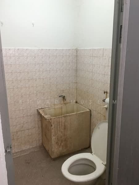 Flat for Sale at Kelumpuk Pinang - Ahmad Muslim - PropertyGuru.com.my