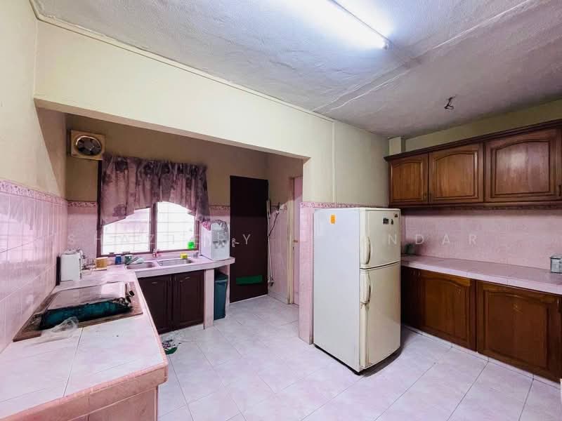 Taman Seraya untuk Untuk Dijual - RM 400,000, Mac 2026 - Kitchen - PropertyGuru.com.my