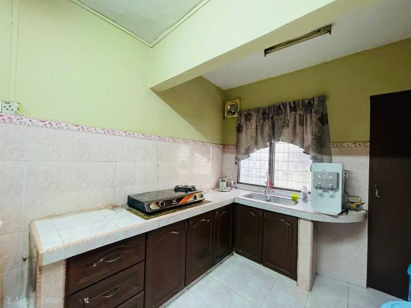 Taman Seraya untuk Untuk Dijual - RM 400,000, Mac 2026 - Kitchen - PropertyGuru.com.my