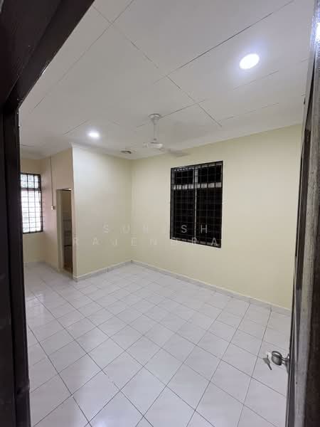 1-storey Terraced House for Rent in Taman Puteri Wangsa (Ulu Tiram) - Suresh Rajendran - Interior - PropertyGuru.com.my