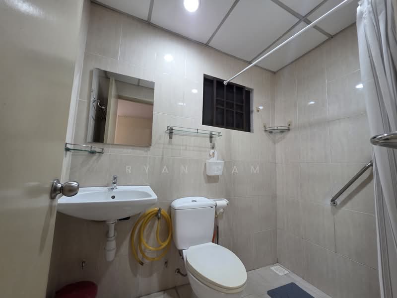 Condominium for Rent at Royal Domain Sri Putramas 2 - Ryan Fam - Bathroom - PropertyGuru.com.my