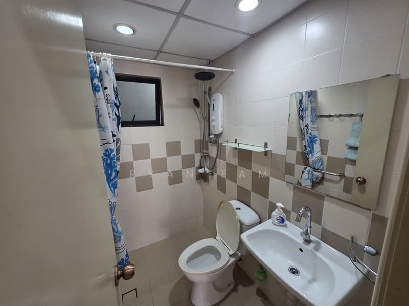 Condominium for Rent at Royal Domain Sri Putramas 2 - Ryan Fam - Bathroom - PropertyGuru.com.my